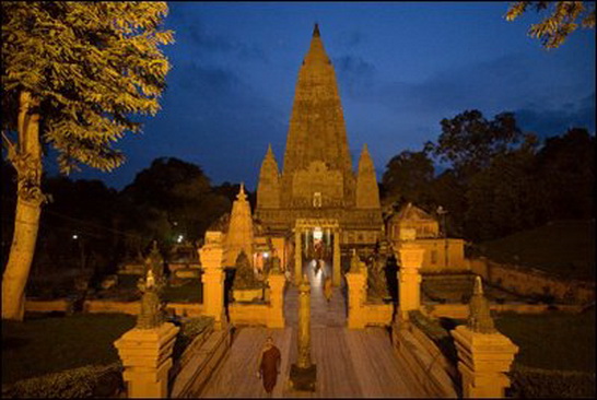 File:Mahabodhi Temple9.jpg