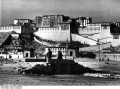 Bundesarchiv Bild 135-S-15-04-37, Tibetexpedition, Lhasa, Potala.jpg