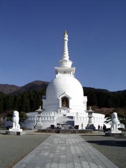 Stupa in Gotemba.jpg