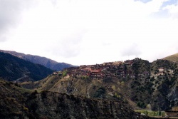 800px-Dzongsar Monastery 01.jpg