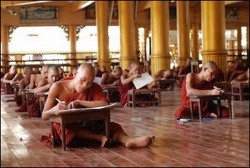 Monk-Myanmar.jpg