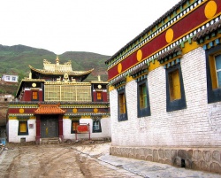 Rongwo Monastery.jpg