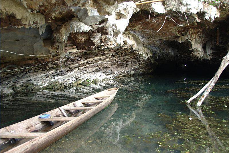 File:Buddha cave, Laos.jpg