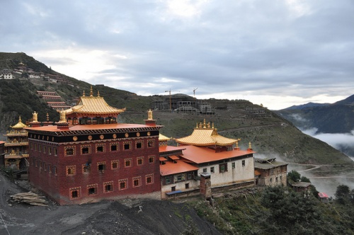 Katok Monastery - Tibetan Buddhist Encyclopedia