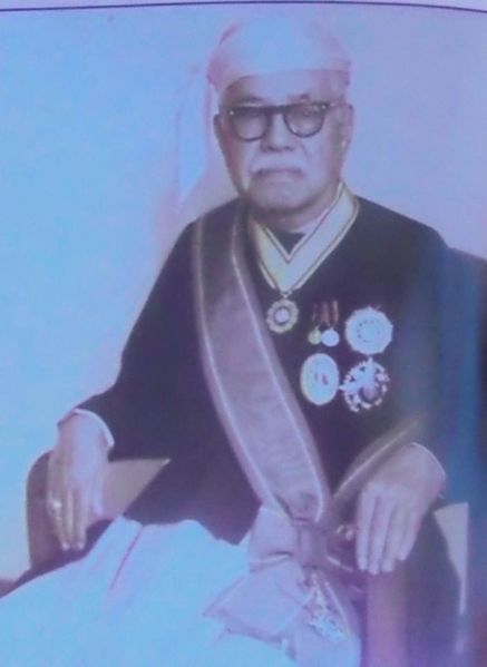 File:Picture11 Sir U Thwin.jpg